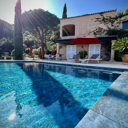 Oda ve Kahvaltı Thalassa Art' 4*