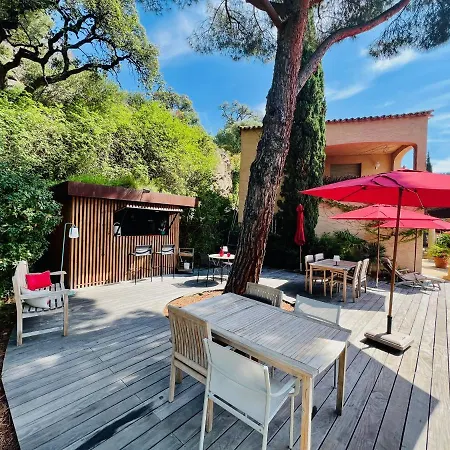 Thalassa Art' ベッド・アンド・ブレックファスト 4*